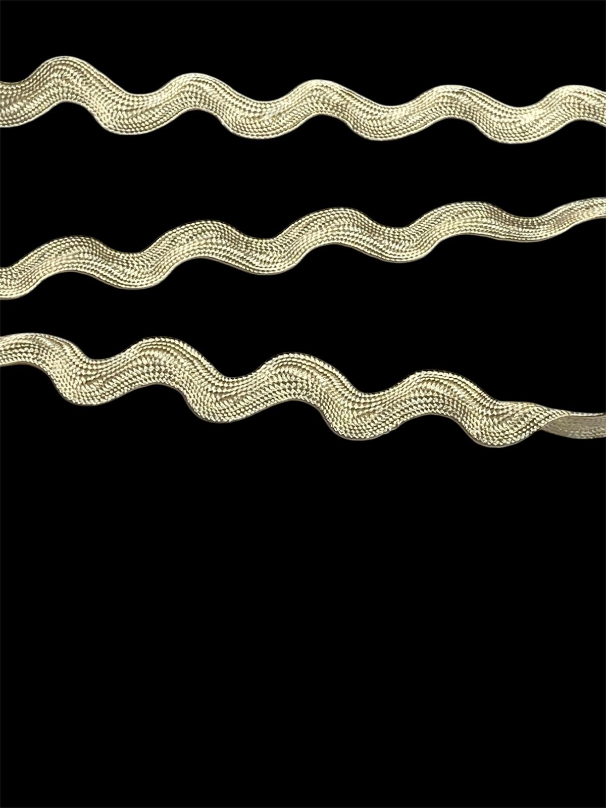 11mm Ric Rac - Cream (Price per 25cm)