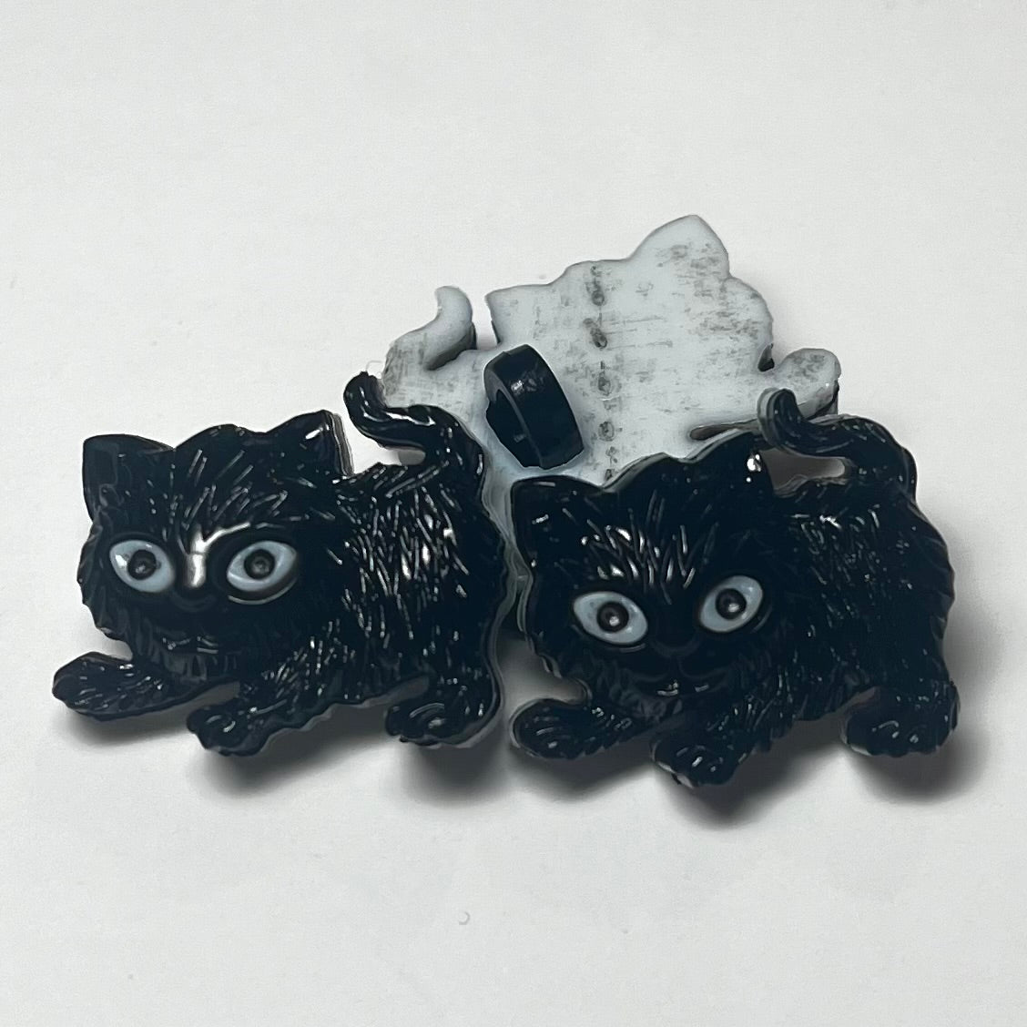 19mm Witches Cat Shankback Button