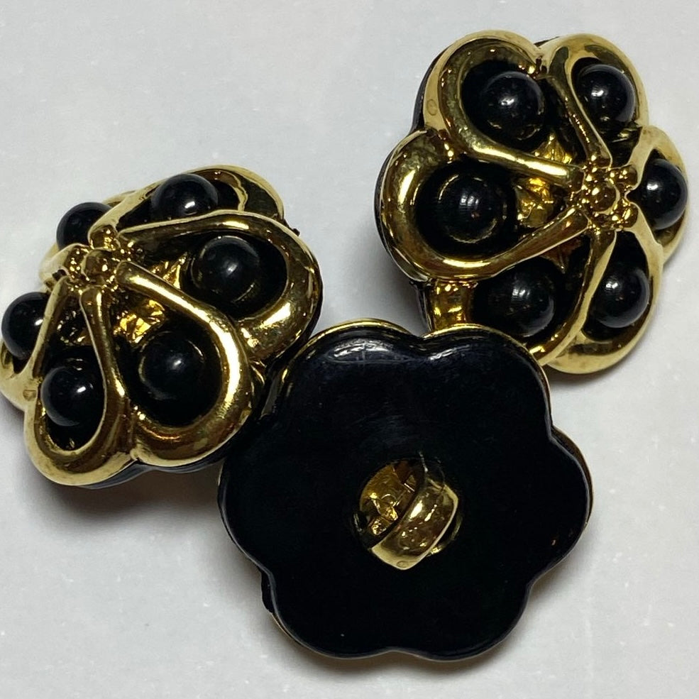 20mm Gold / Black Flower Button (B102)