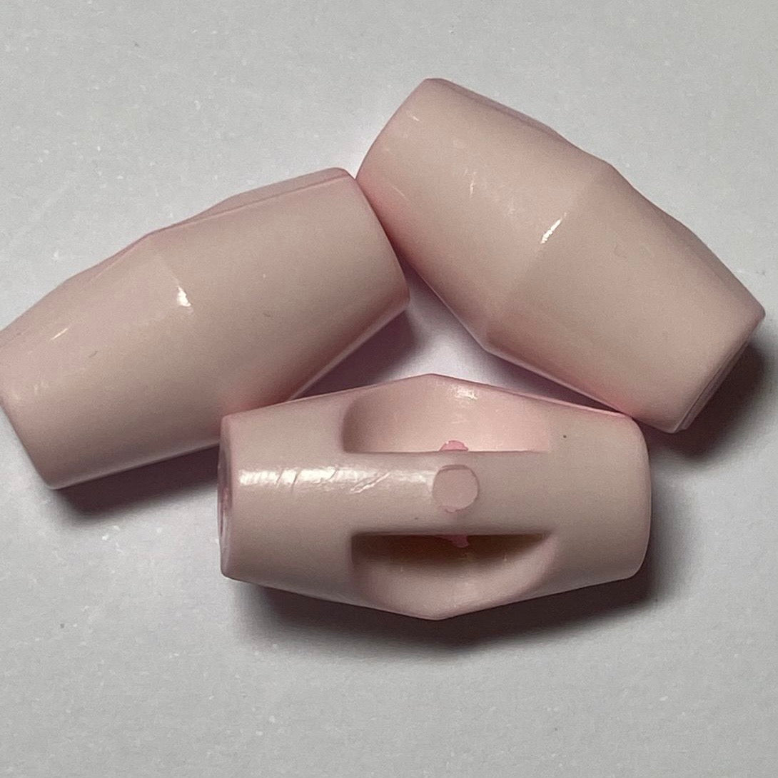 19mm Pale Pink Toggle Button (B131)