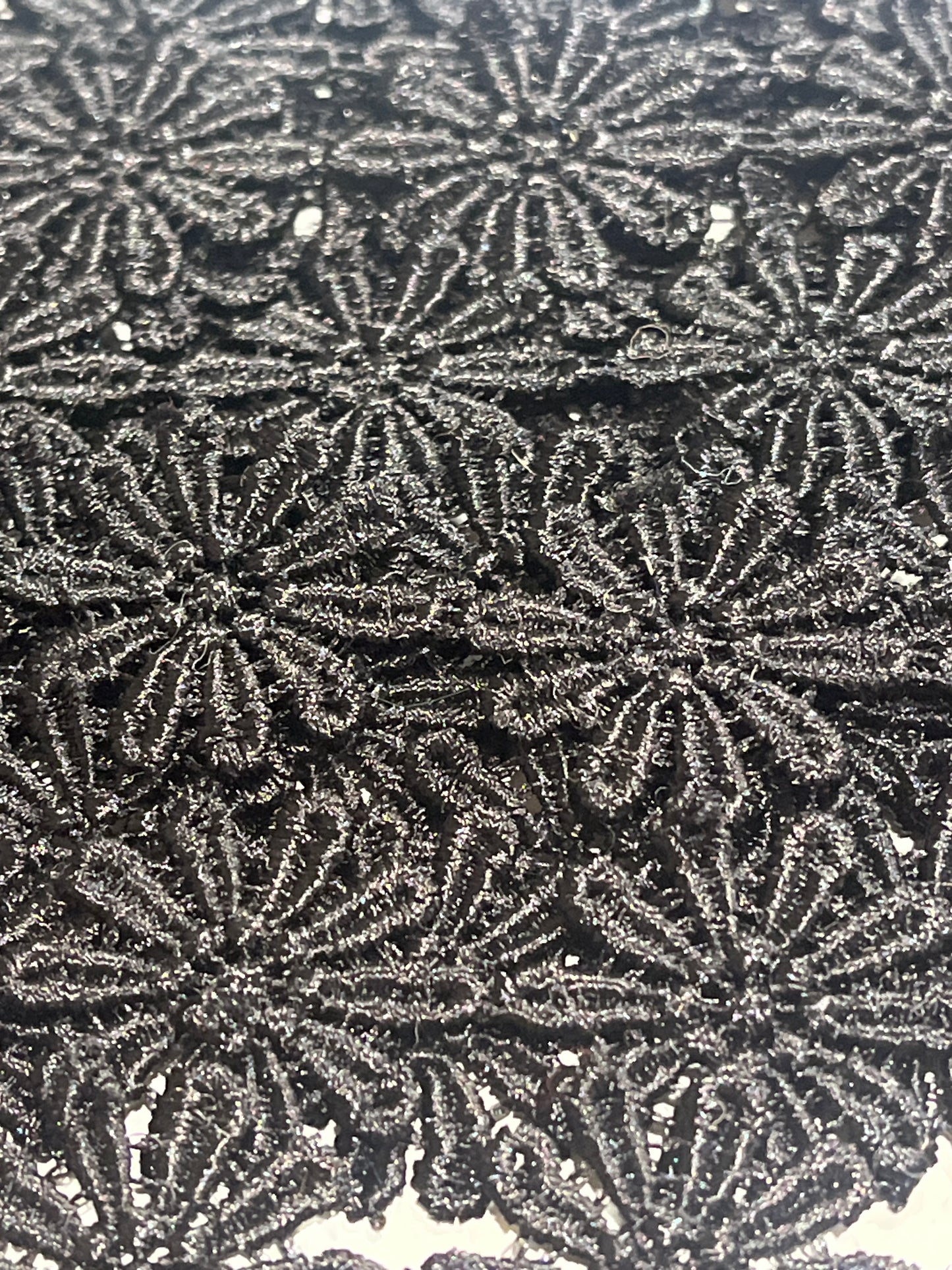 21mm Daisy Guipure Trim - 4 Colours (Price Per 25cm)
