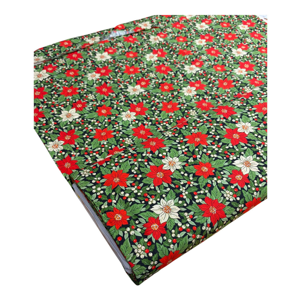 Poinsettia Flowers and Berries 100% Cotton (Priced per 25cm)