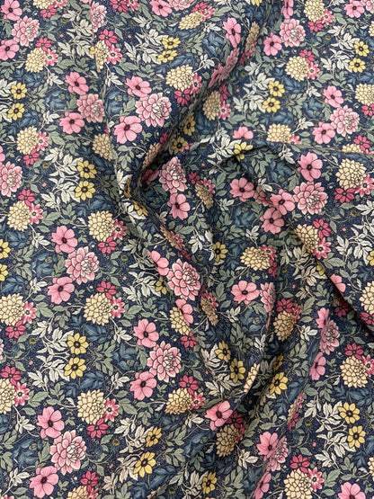 Dahlia Garden inspired 100% Cotton (price per 25cm)