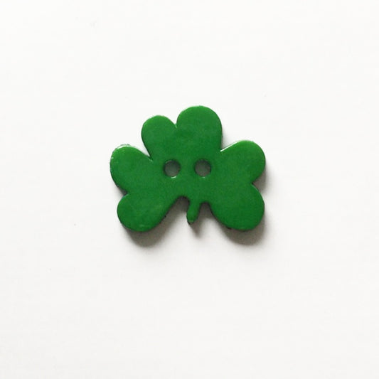 21mm 2 Hole Clover Button