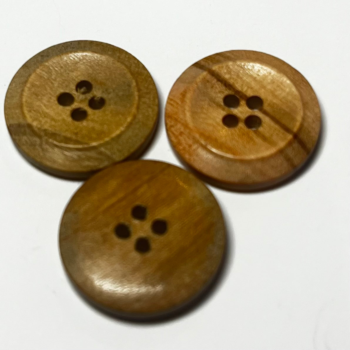 21mm Wooden Button (B147)