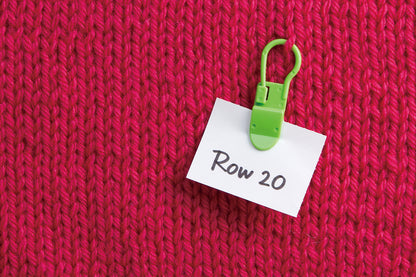 Clover Stitch Markers: Locking with Clip