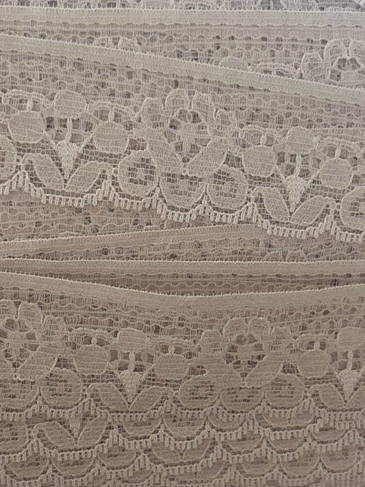 38mm Nude Blush Floral Nylon Lace (Price per 25cm)