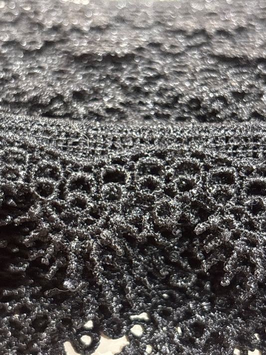 25mm Black Circle Fan Guippure Lace (Price per 25cm)