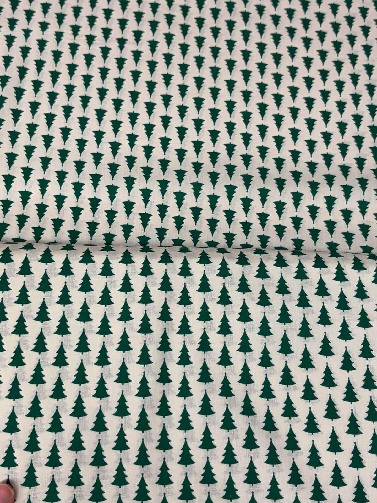 Green Christmas Tree 100% Cotton (Priced per 25cm)