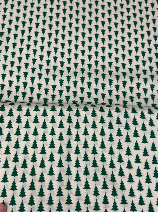 Green Christmas Tree 100% Cotton (Priced per 25cm)