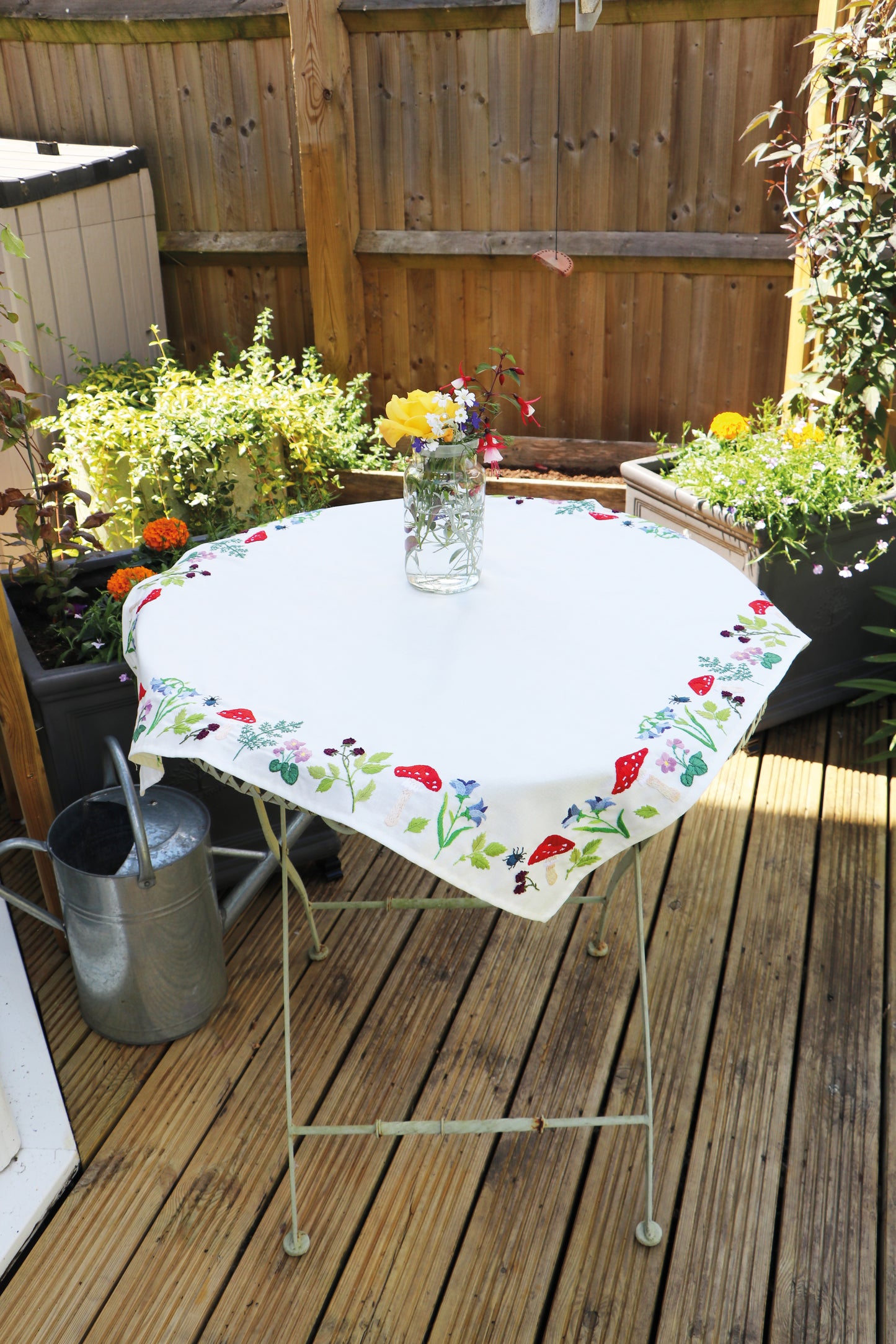 Tablecloth Embroidery Kit - Toadstools